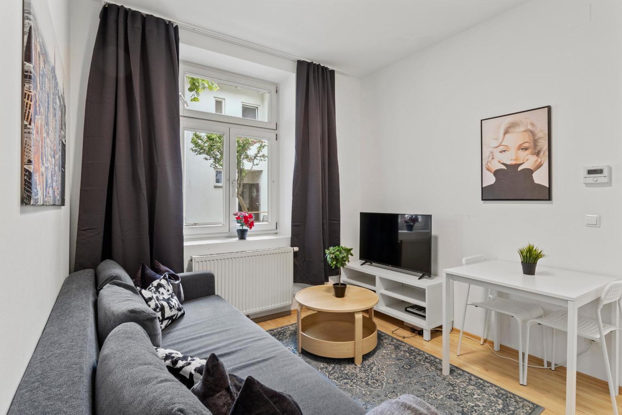 1 Bedroom Garden Near Schoenbrunn Appartement *